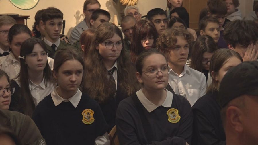 О боевом пути ОМОН &laquo;Пересвет&raquo; рассказали школьникам в музее