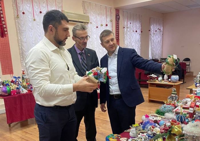 Конкурс игрушек для ёлки на Клементьевке завершён