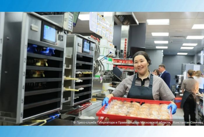 Около 16 тыс человек работают в сети &laquo;Вкусно &ndash; и точка&raquo; в Подмосковье
