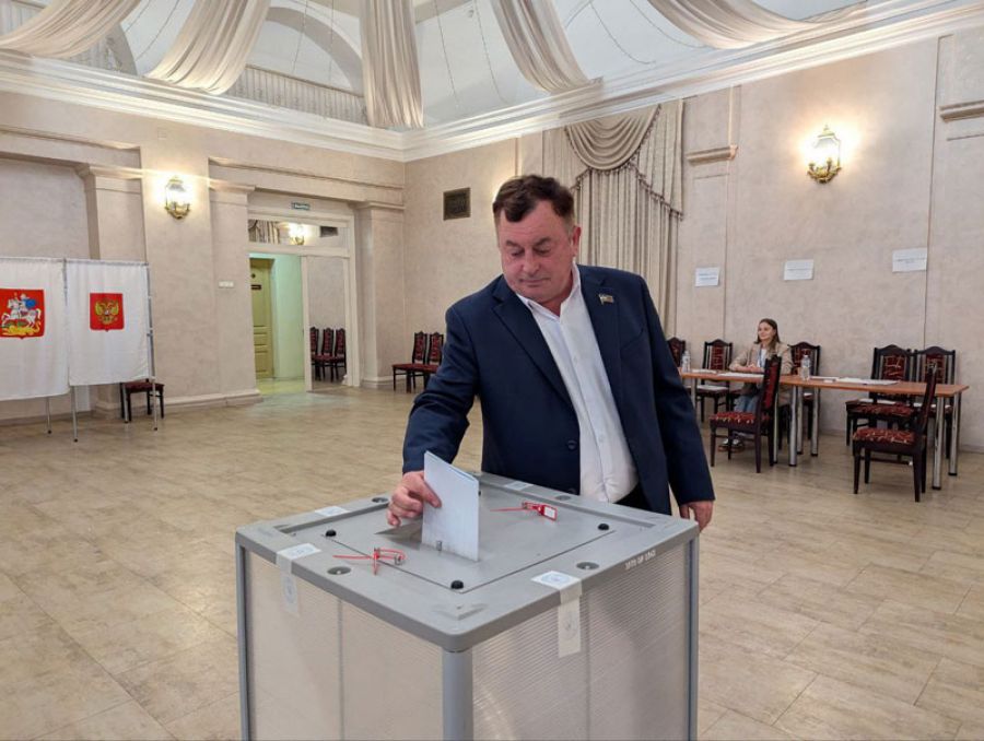 Алексей Вохменцев проголосовал