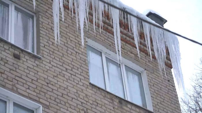 Внимание! Сосульки!
