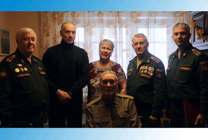 Медаль &laquo;100 лет СССР&raquo; вручили ветерану