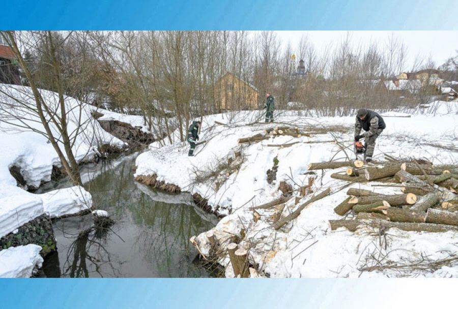 Началась расчистка рек в округе