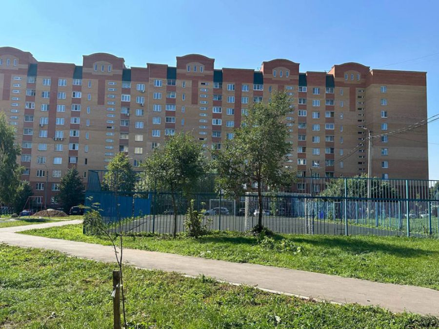 Константин Негурица &ndash; во дворе домов 11 и 12 на Ярославском шоссе