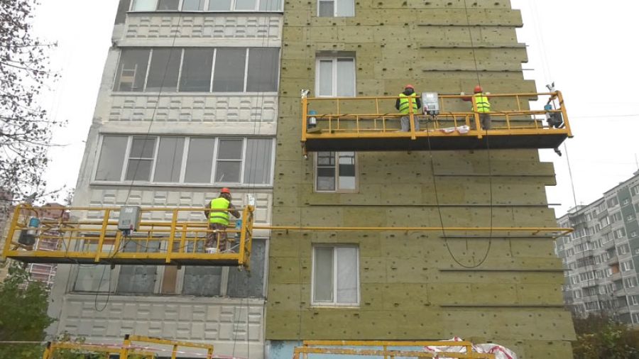 Капитальный ремонт дома по улице Чайковского продолжается