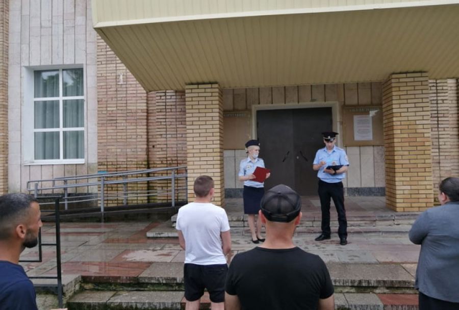 Участковые уполномоченные полиции отчитались перед населением за первое полугодие 2020 года