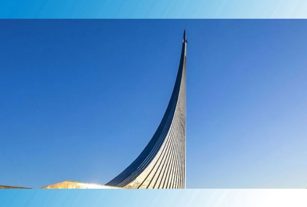 Началась реставрация легендарного монумента ракеты около метро «ВДНХ» в Москве