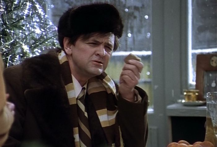 Новогодние каникулы в 2020 году сократят