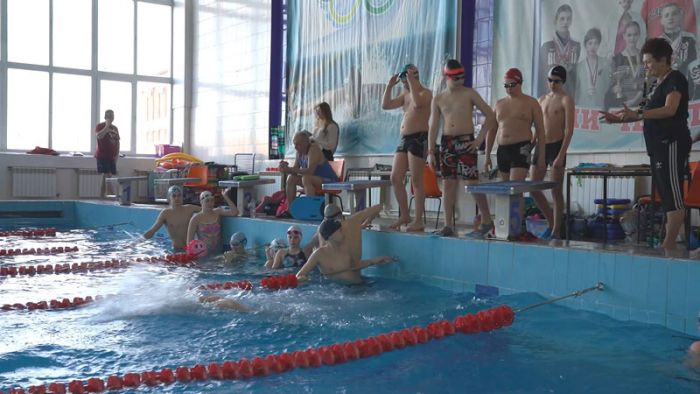 Держаться на плаву