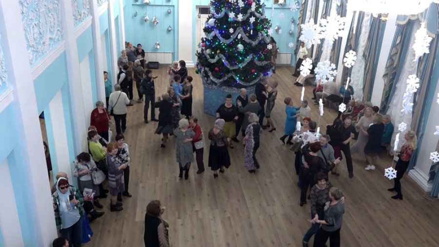 Традиционный &laquo;Рождественский бал&raquo; прошёл в ДК имени Гагарина