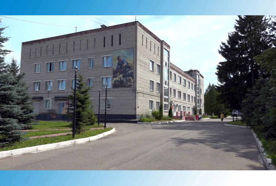 Госпиталь на Ферме принимает не только военных