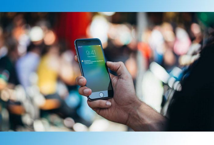 Смартфоны начнут оповещать пешеходов о приближающихся авто