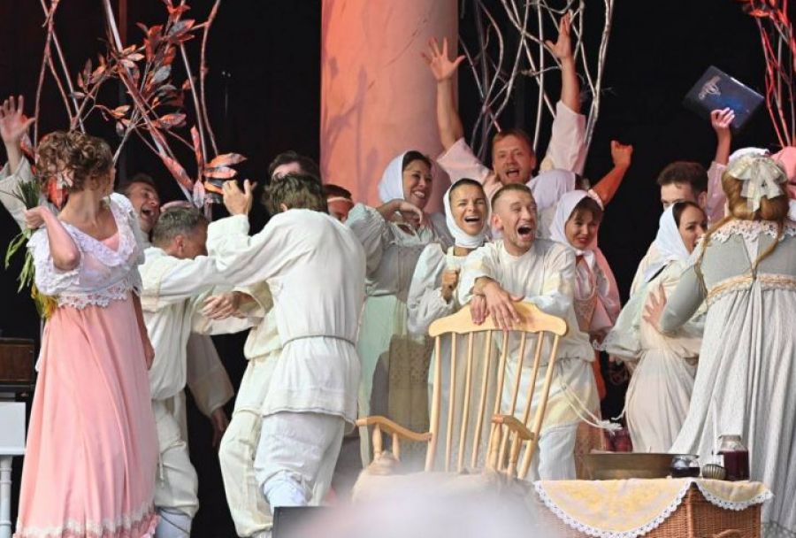 Опера &quot;Евгений Онегин&quot; у стен Лавры 29 августа