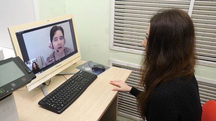 Специалисты минсоцразвития начали вести приём онлайн в Сергиево-Посадском МФЦ