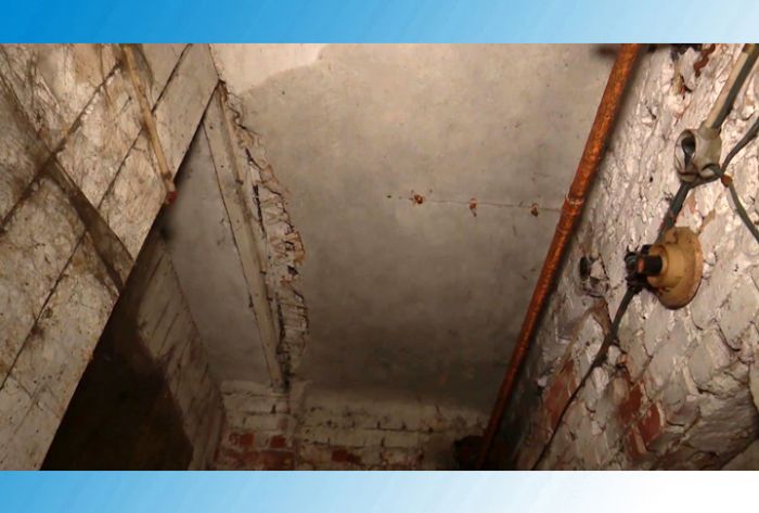 Ни УК, ни ТСЖ &ndash; кто решит проблемы 14-го дома по Валовой улице?
