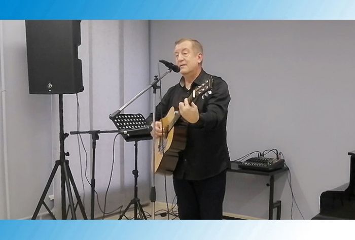 &laquo;Бардовый цвет&raquo; вновь собрал авторов-исполнителей