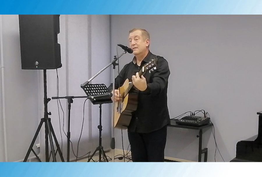 &laquo;Бардовый цвет&raquo; вновь собрал авторов-исполнителей