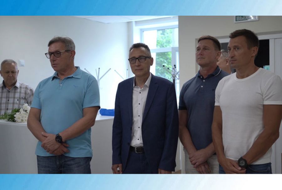 Депутаты поздравили персонал медсанчасти №94