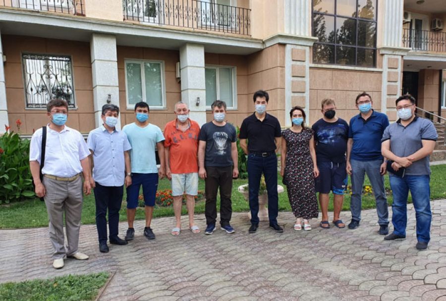 Врачи Сергиево-Посадской РБ получили награды «За вклад в медицинскую отрасль» в Казахстане