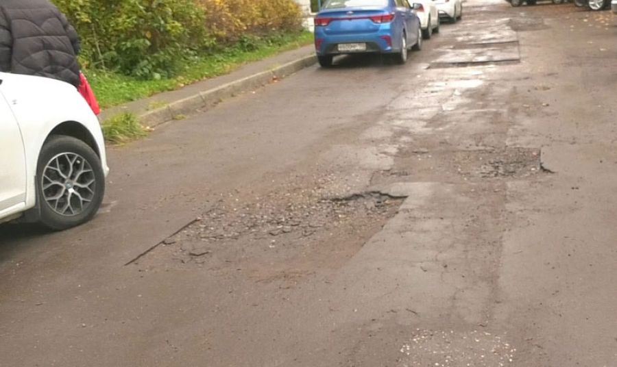 Жители обратились к Константину Негурице с просьбой решить проблему