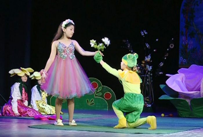 Фестиваль любительских театральных коллективов прошёл в ОДЦ &laquo;Октябрь&raquo;