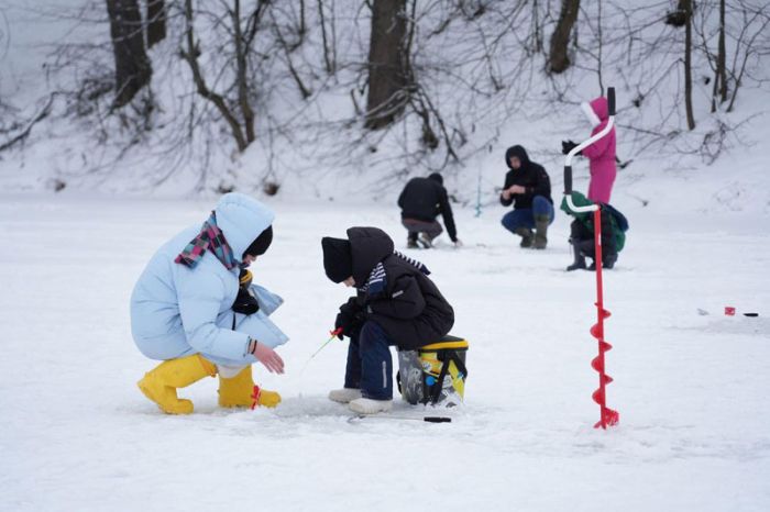 Седьмой традиционный фестиваль зимней рыбалки &laquo;Мормышка&raquo; состоялся парке &laquo;Скитские пруды&raquo;