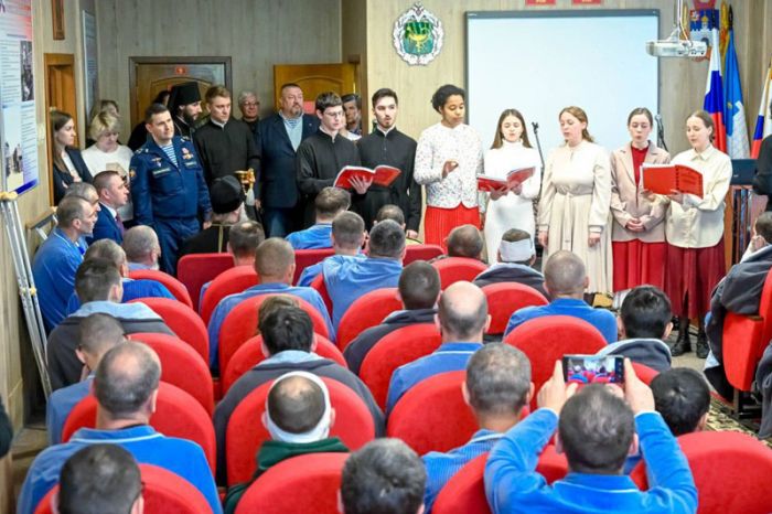 В День Победы для раненых бойцов-пациентов госпиталя в мкр. Ферма был организован большой праздник