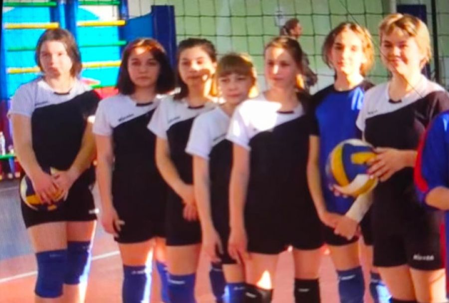 В волейболе сильнейшие девушки из Краснозаводской школы №7