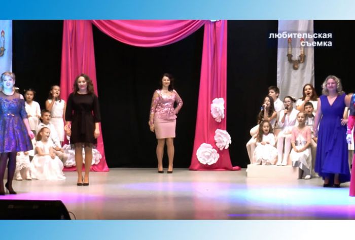 Супермамы показали свои таланты на сцене ДК &laquo;Юность&raquo;