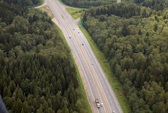 Дороги начнут мониторить с помощью дронов