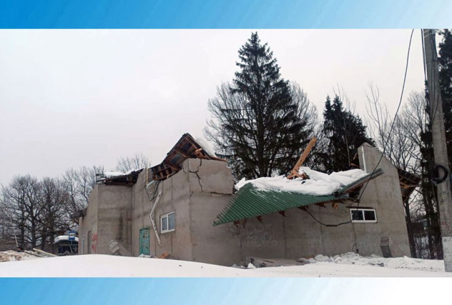 В Мостовике обрушилось пустующее здание