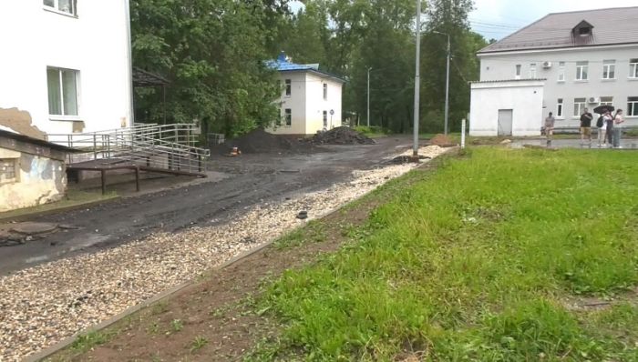 Дворы округа продолжают приводить в порядок