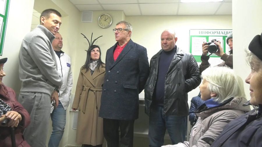 Депутаты побывали в амбулатории Лесхоза